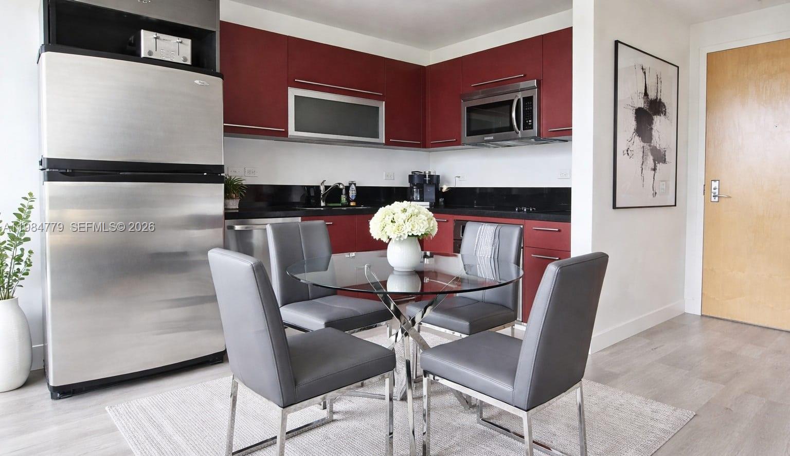 VIZCAYNE SOUTH CONDO - Residential