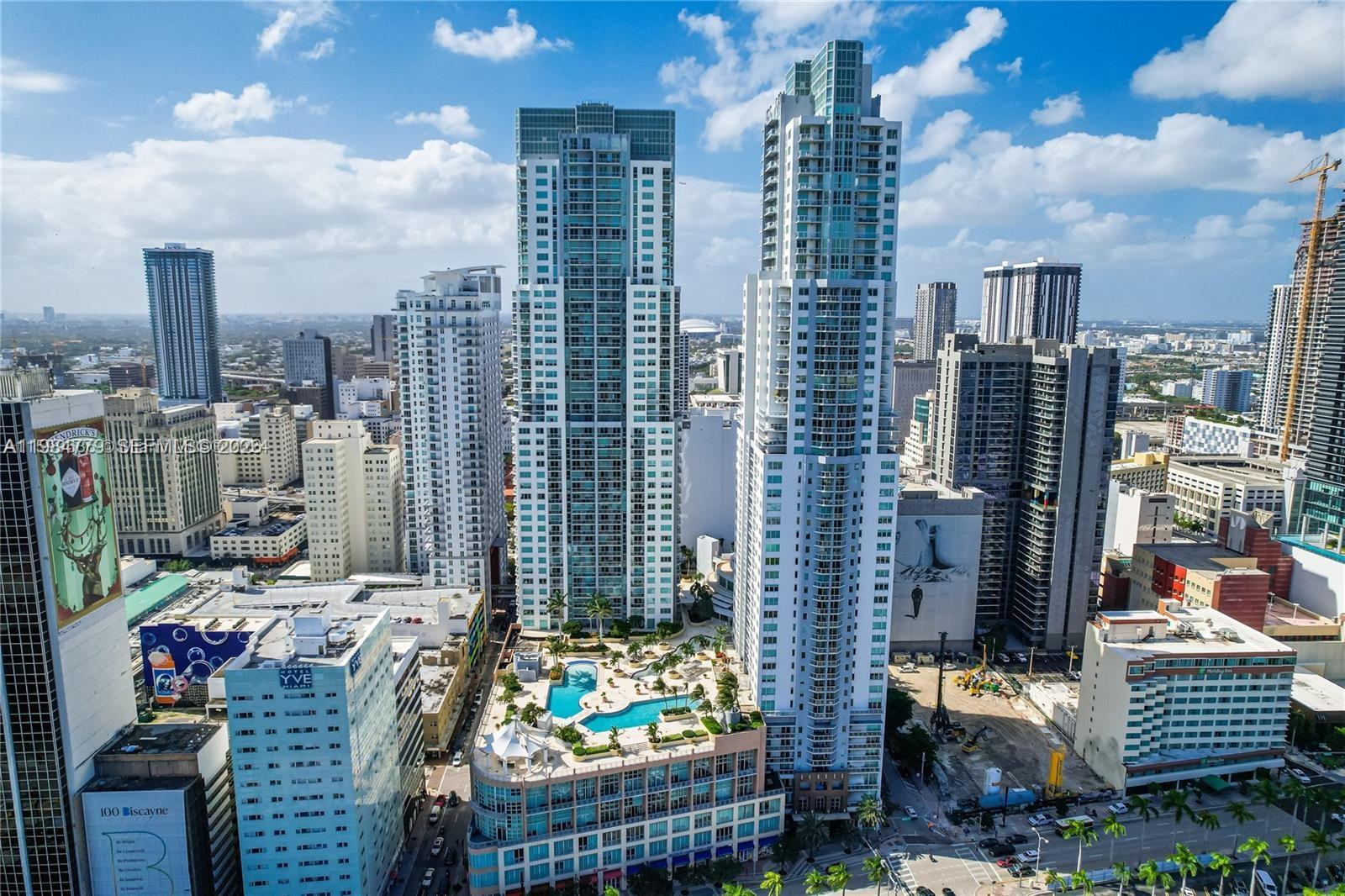 VIZCAYNE SOUTH CONDO - Residential