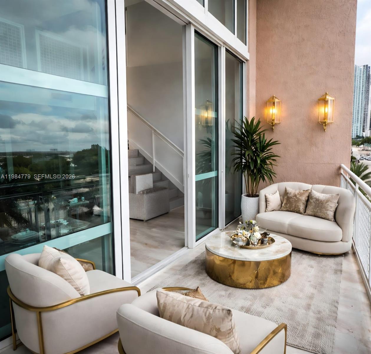 VIZCAYNE SOUTH CONDO - Residential