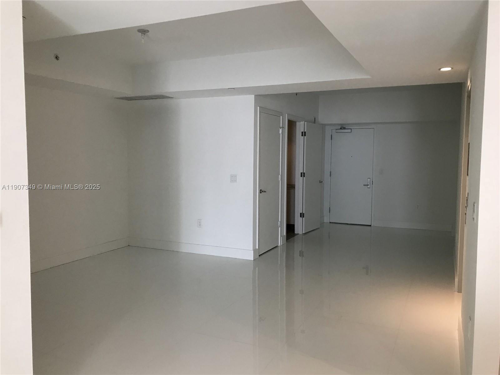 1010 BRICKELL CONDO - Residential Lease