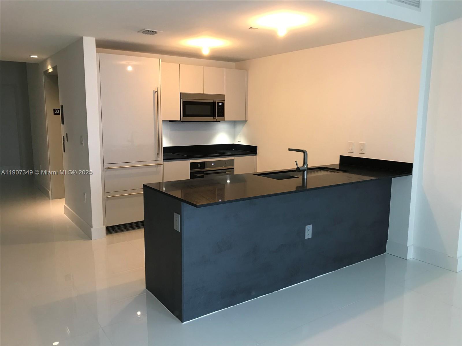 1010 BRICKELL CONDO - Residential Lease