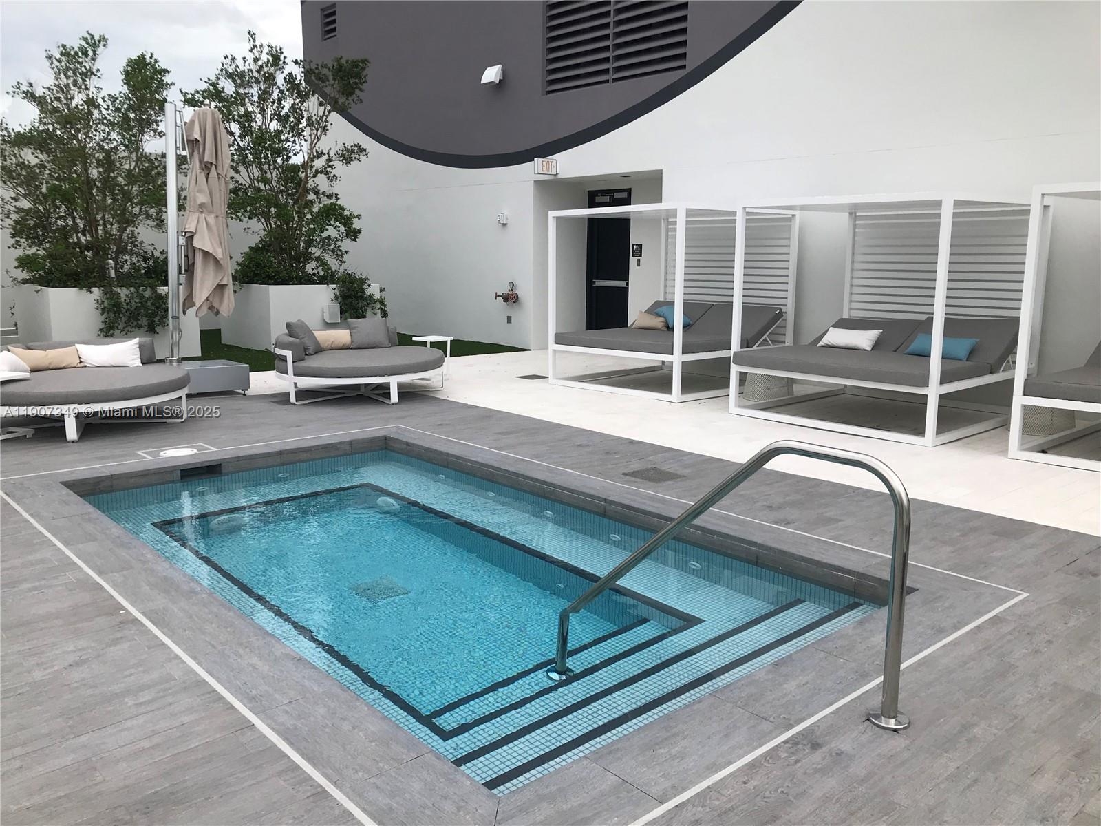 1010 BRICKELL CONDO - Residential Lease