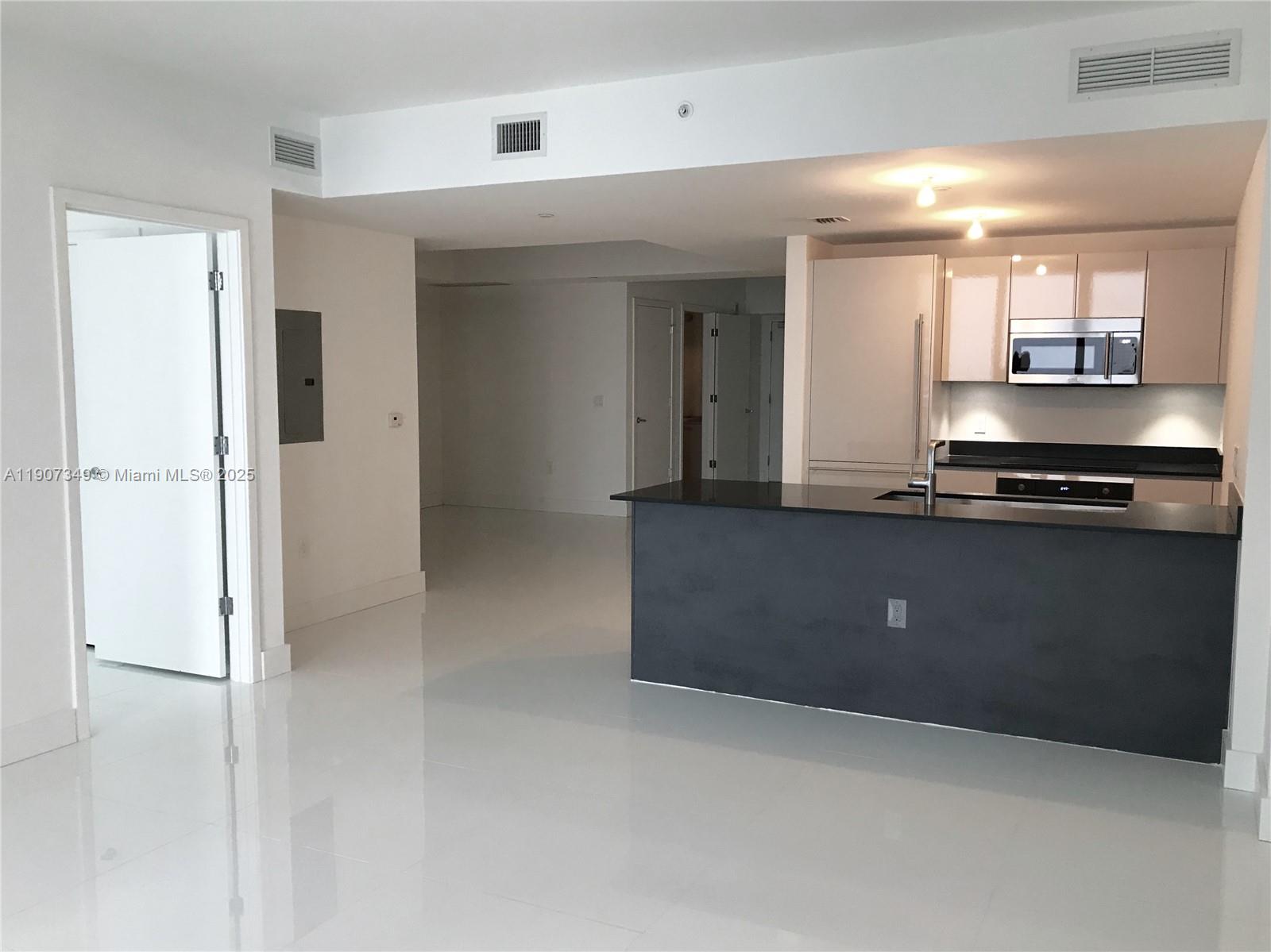 1010 BRICKELL CONDO - Residential Lease