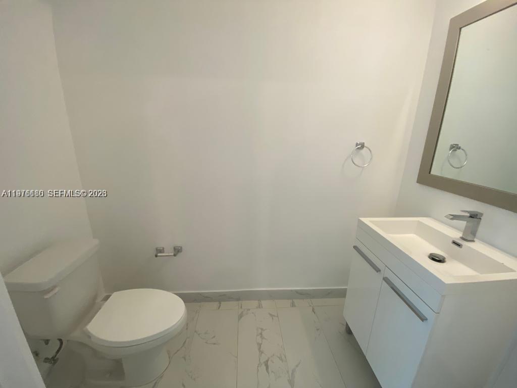 RIVERWOOD - Residential Lease