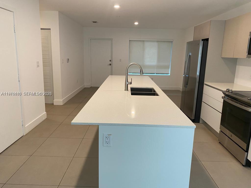 RIVERWOOD - Residential Lease