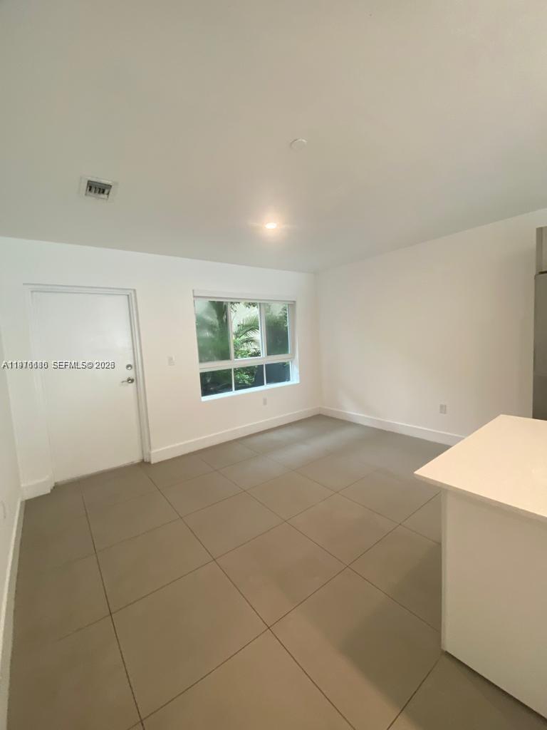 RIVERWOOD - Residential Lease