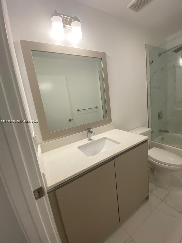 RIVERWOOD - Residential Lease