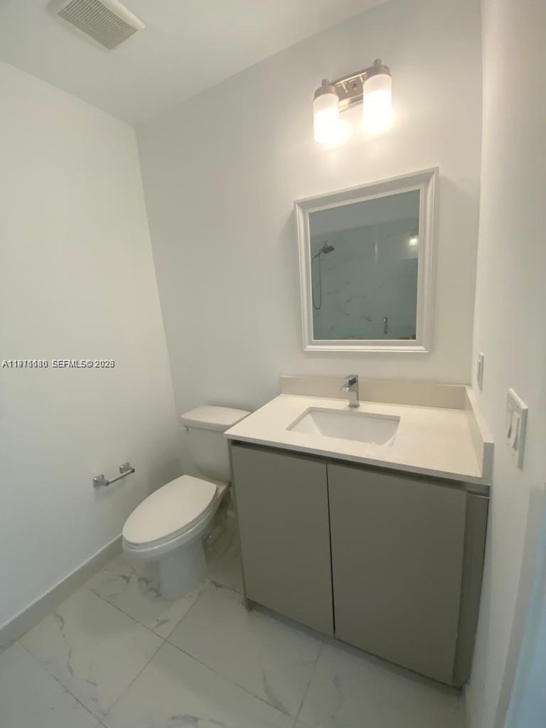 RIVERWOOD - Residential Lease