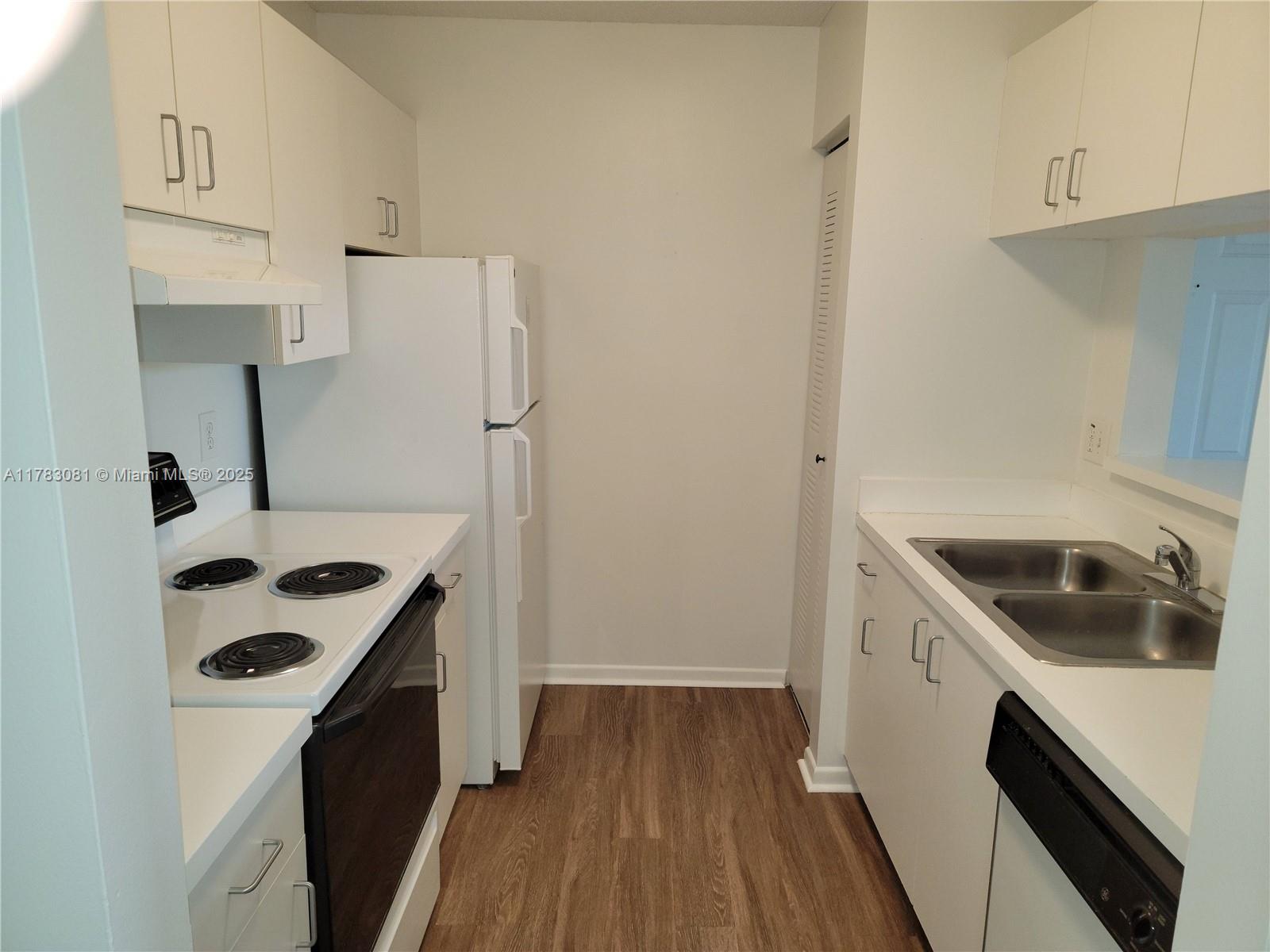 MILANO CONDO - Residential