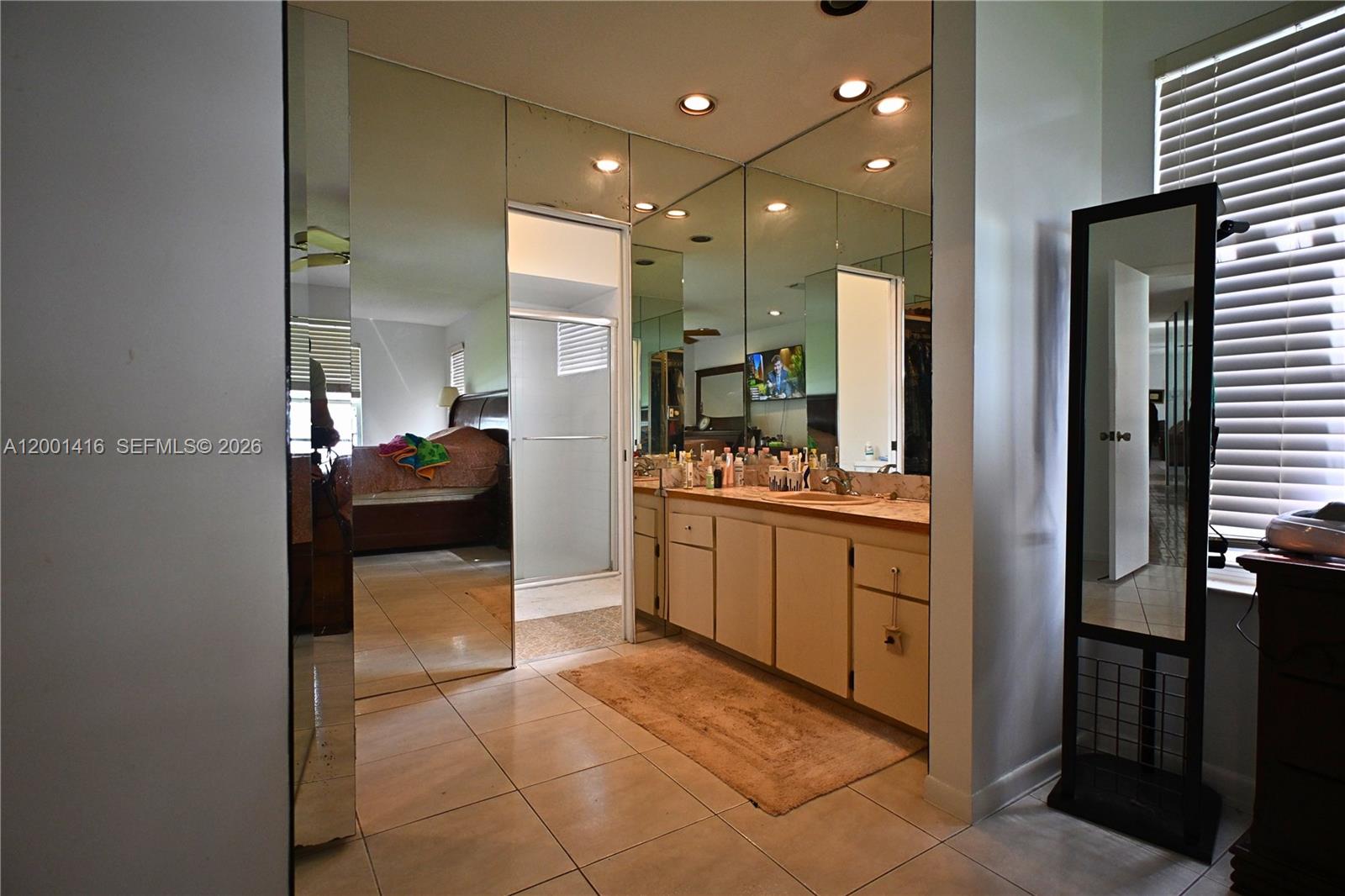 CARAVEL COUNTRY - Residential