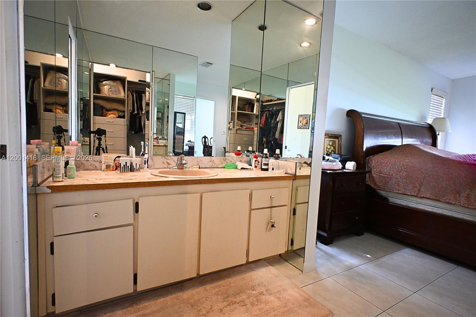 CARAVEL COUNTRY - Residential