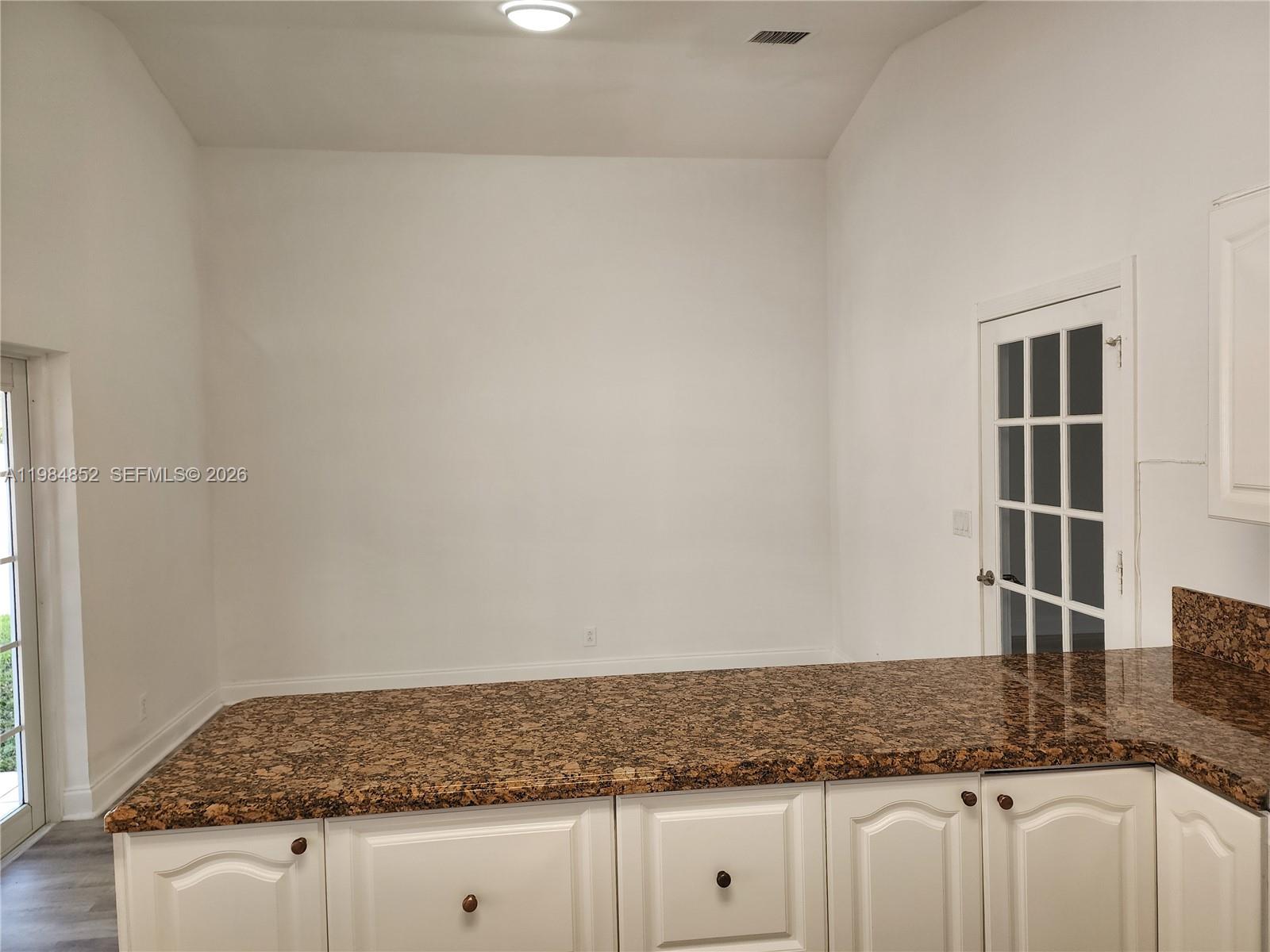 HILLSBORO COUNTRY CLUB - Residential