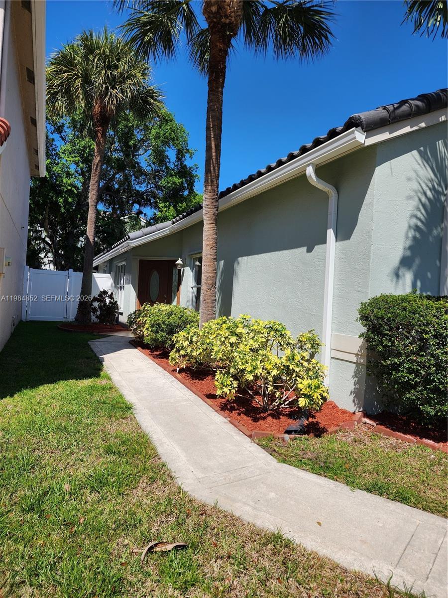 HILLSBORO COUNTRY CLUB - Residential