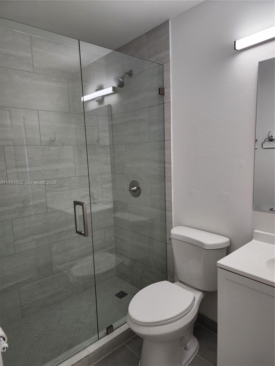 HILLSBORO COUNTRY CLUB - Residential