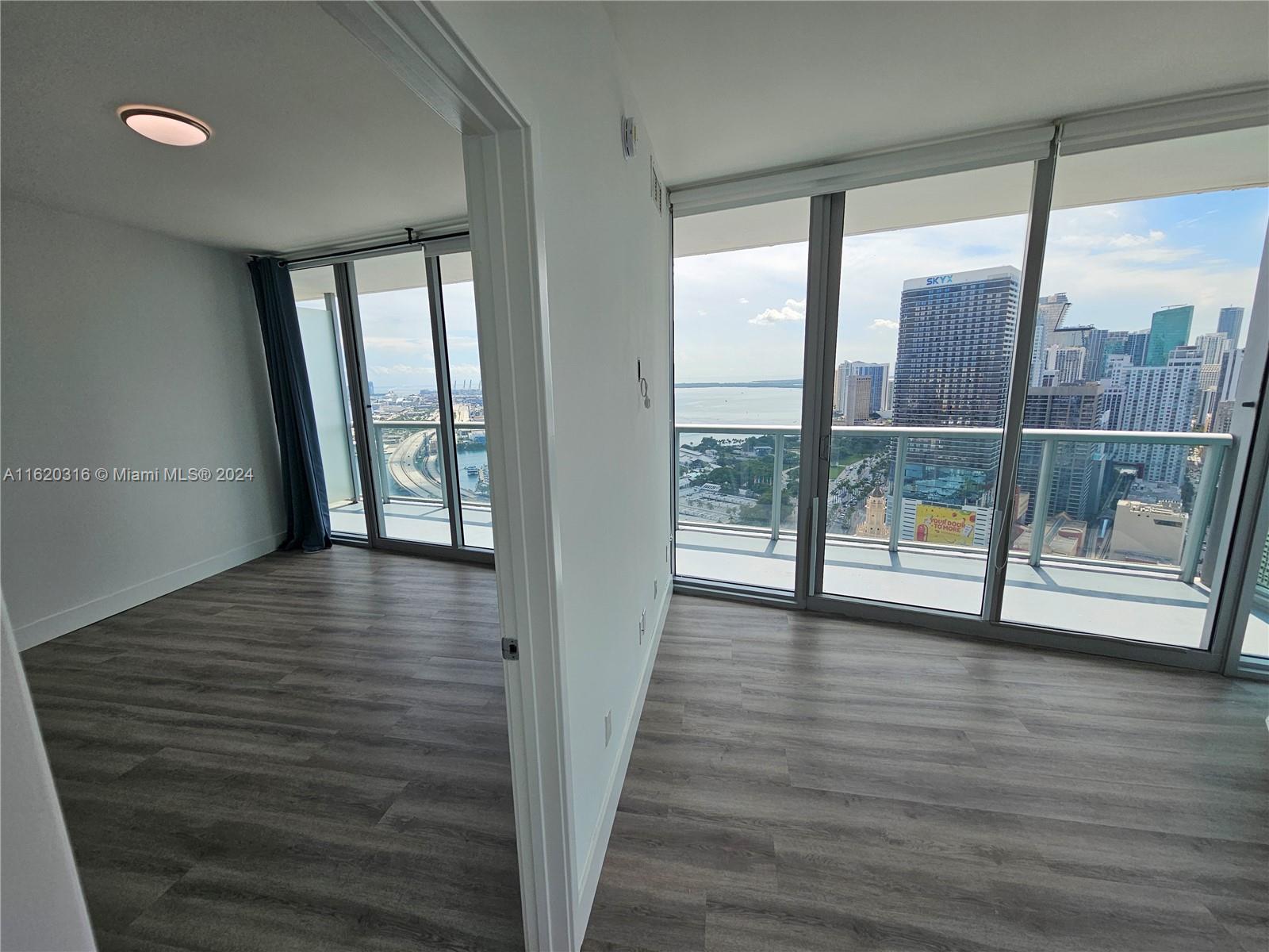 888 Biscayne Blvd 2701
