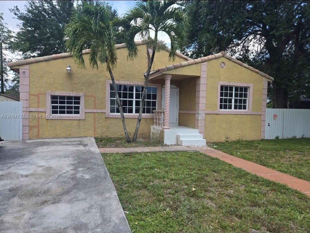 GOLDEN GLADES PARK 3RD AD - Residential