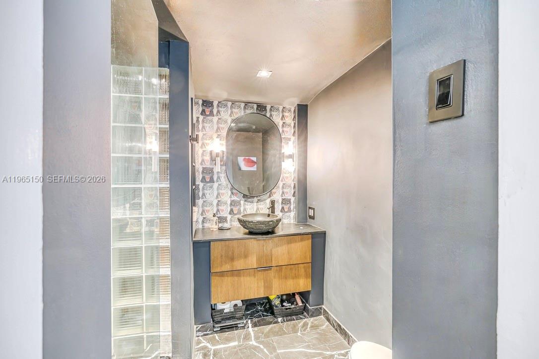 MIAMI SHORES SEC 5 - Residential