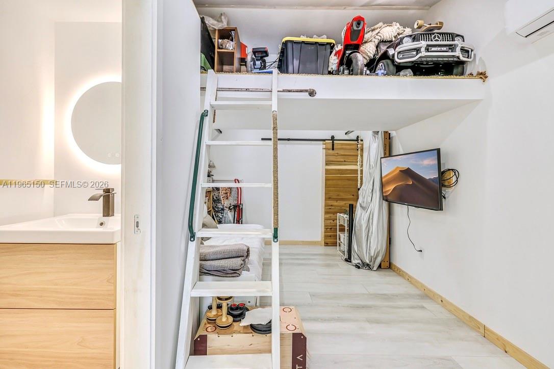 MIAMI SHORES SEC 5 - Residential