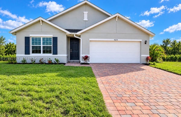 5215 BUTTE ST, LEHIGH ACRES, FL 33971 - Image cf3bd62001f22cfea9a4327fbf86a3ba/3239371899