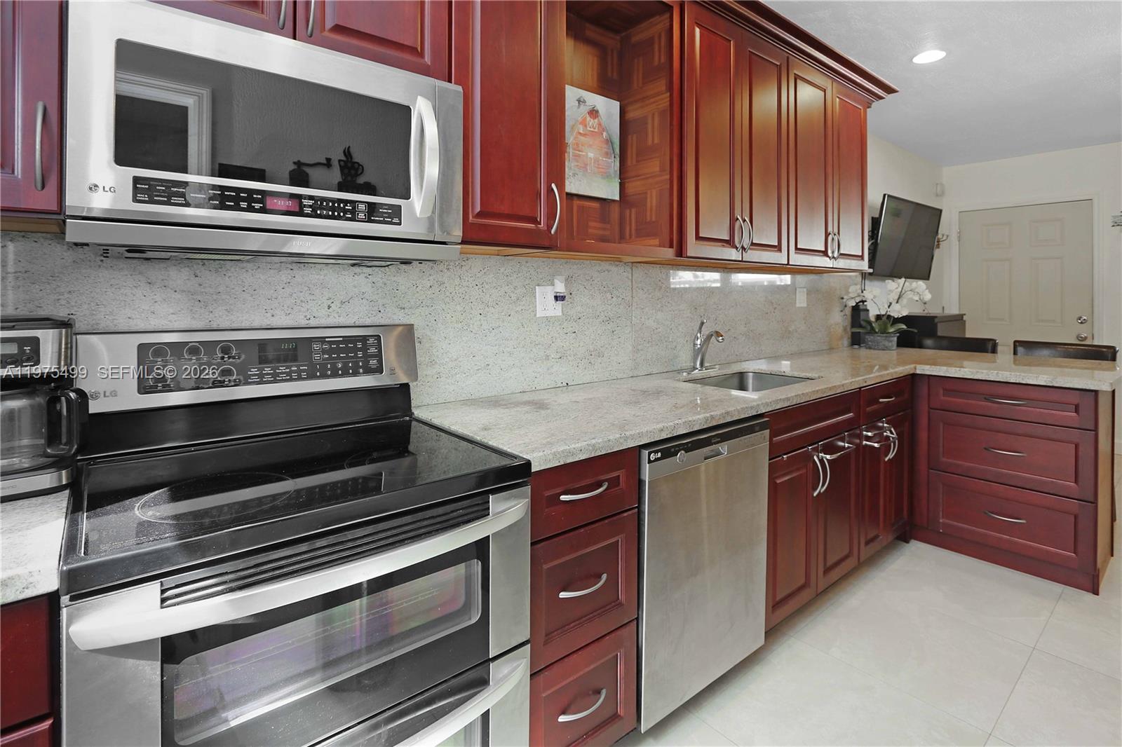 OCEAN GRANDE BEACH CLUB C - Residential