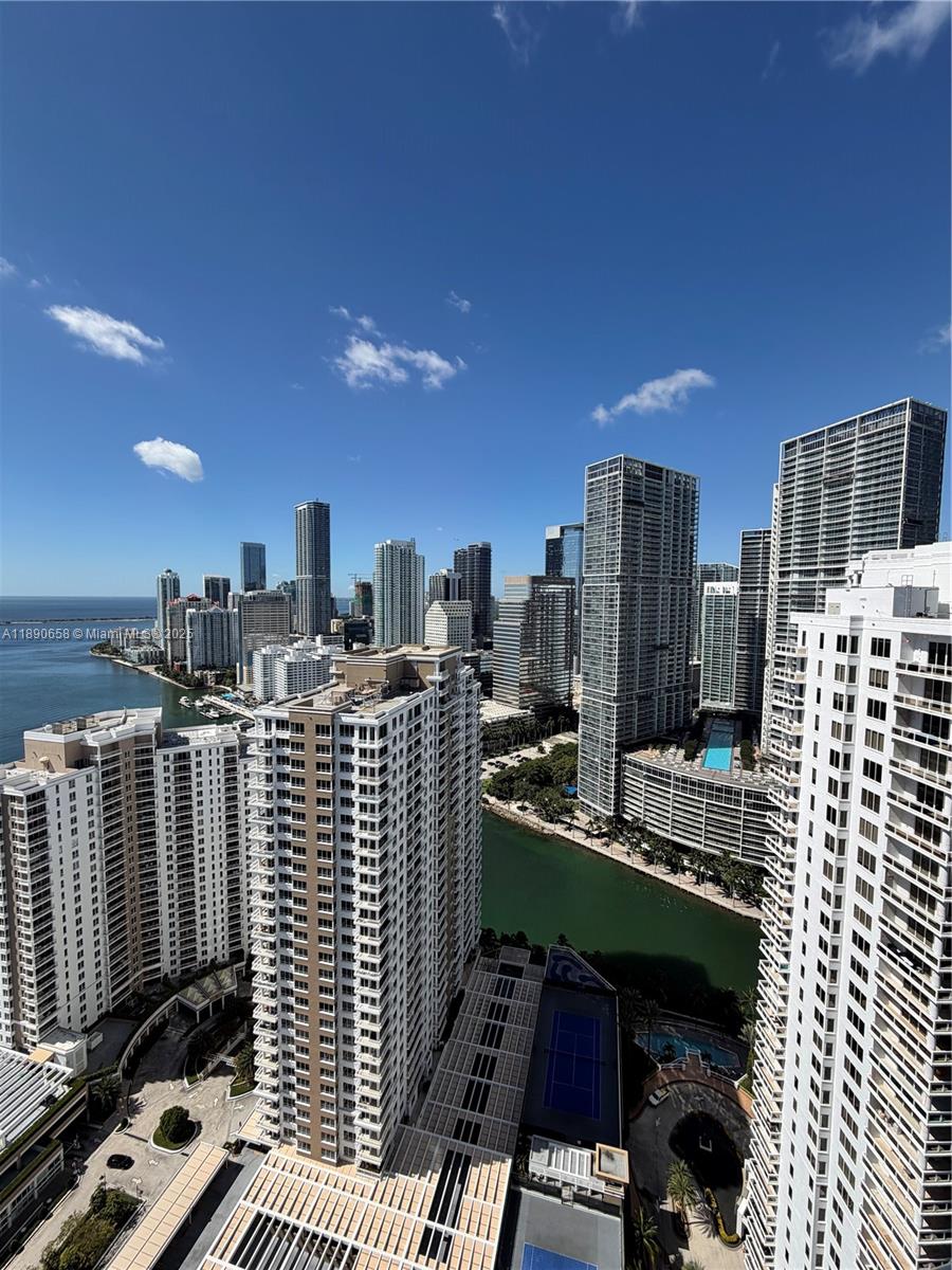 Beautiful Penthouse 2 bedrooms, 2 1/2 baths located in brickell key, high ceilings, private elevator, valet, tennis courts, gym and more