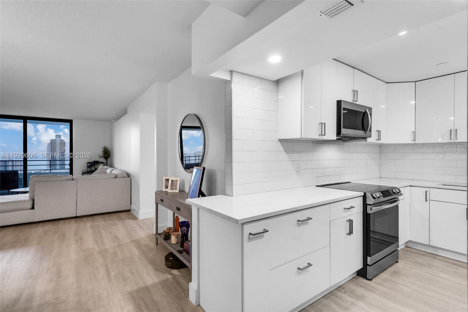 2500 Parkview Dr 2102