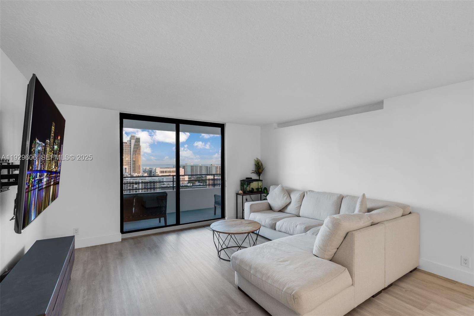 View photos, virtual tours, details... 2500 Parkview Dr 2102