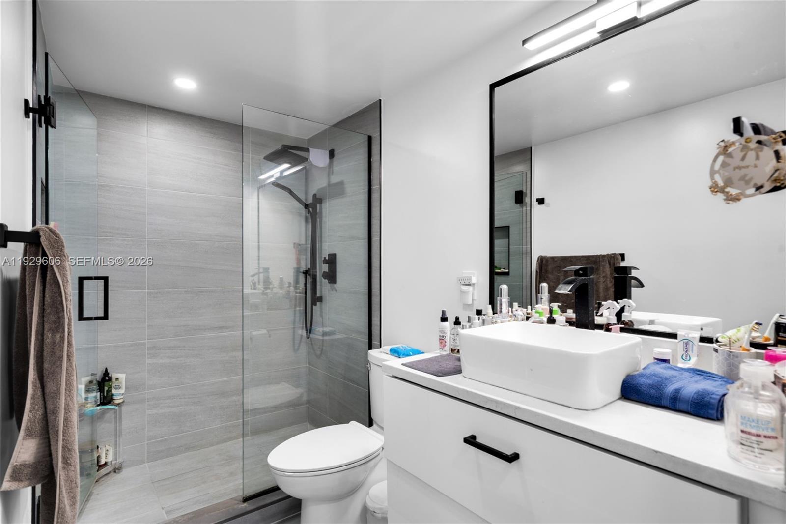 OLYMPUS CONDO PHASE - Residential