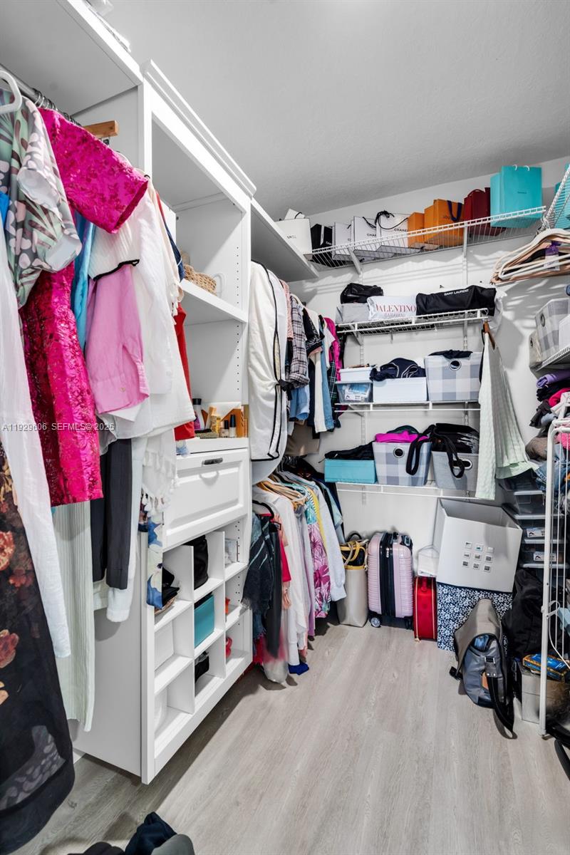 OLYMPUS CONDO PHASE - Residential