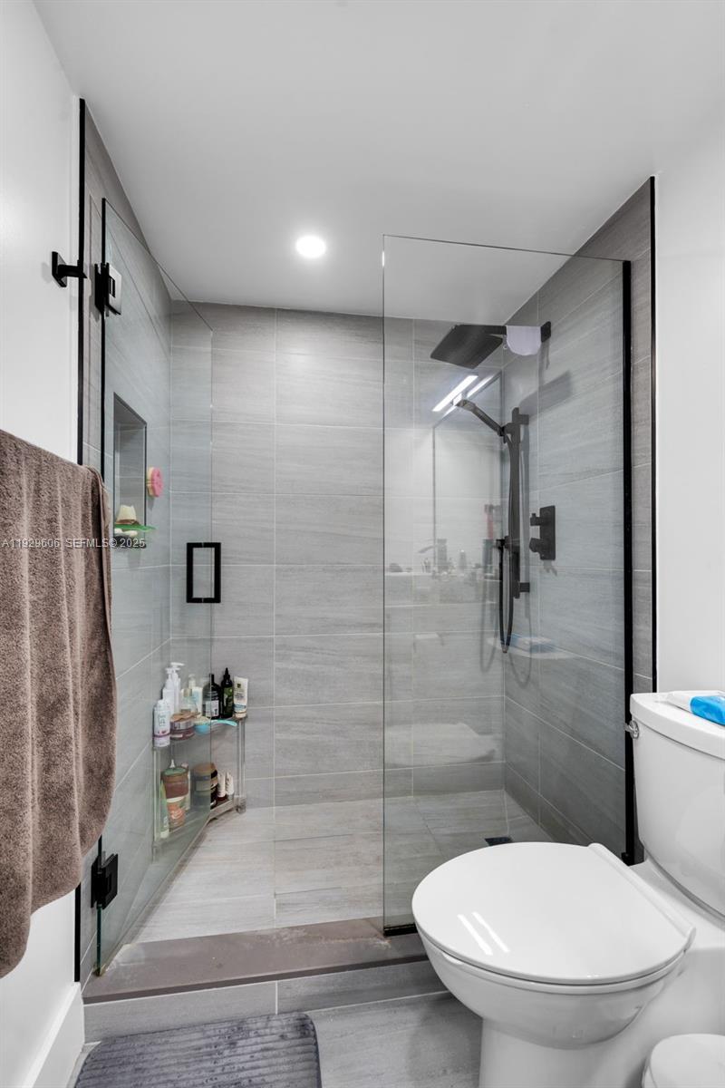 OLYMPUS CONDO PHASE - Residential