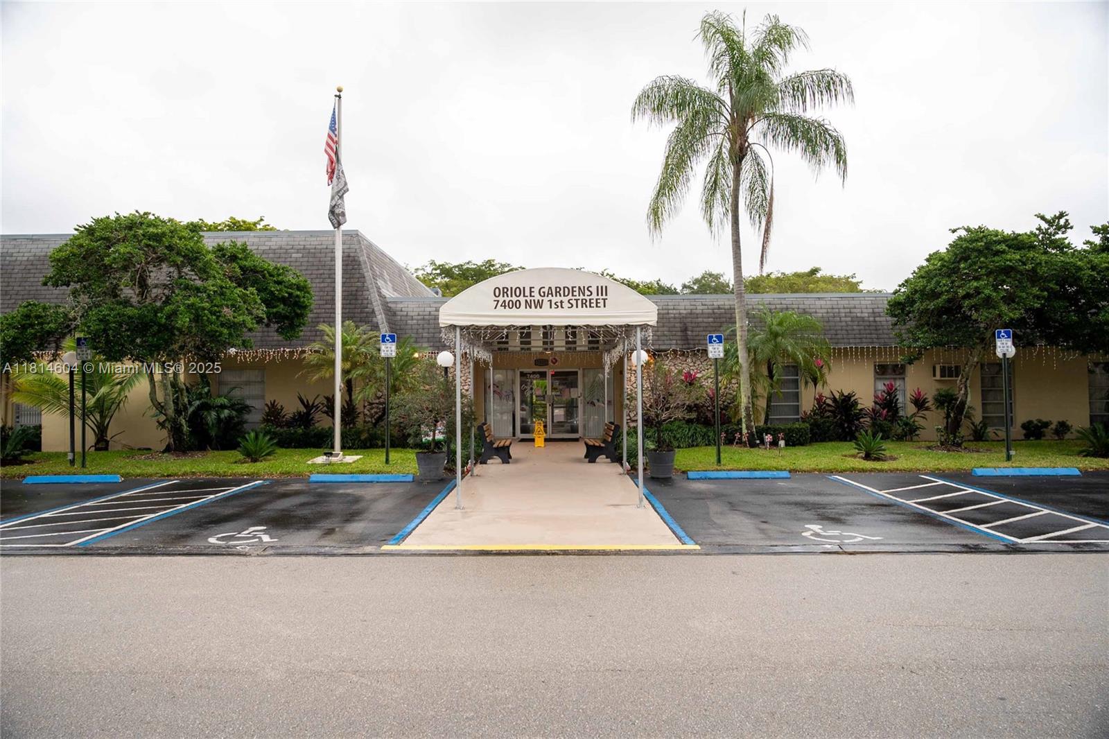 ORIOLE GARDENS THREE 77 C - Residential