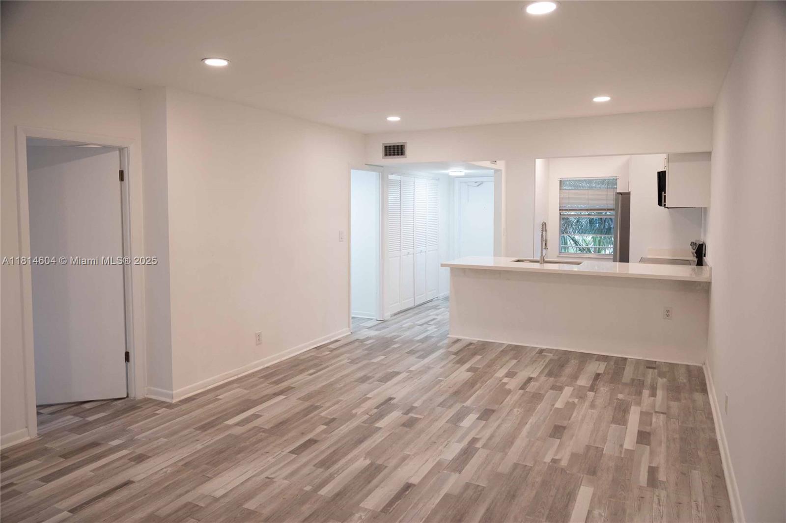 ORIOLE GARDENS THREE 77 C - Residential