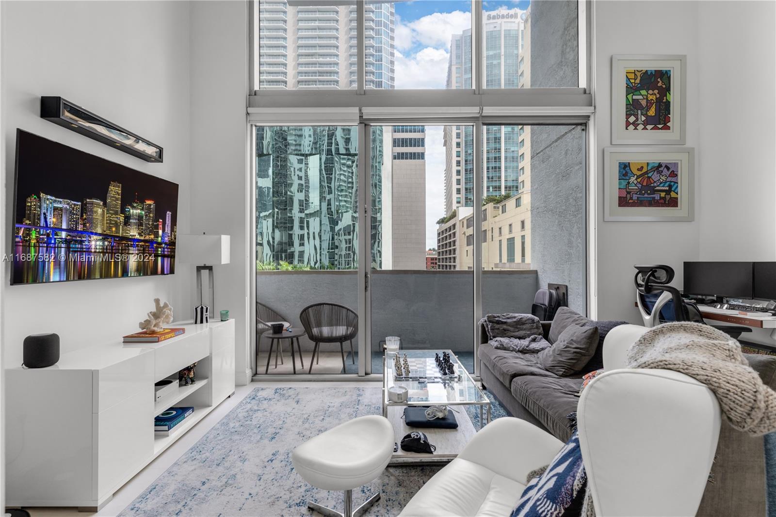 1060 Brickell Ave 409