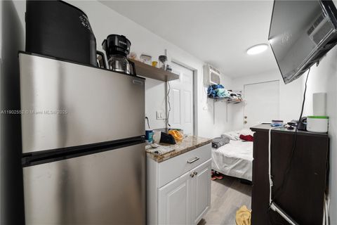 1257 NW 58th St Miami FL 33142