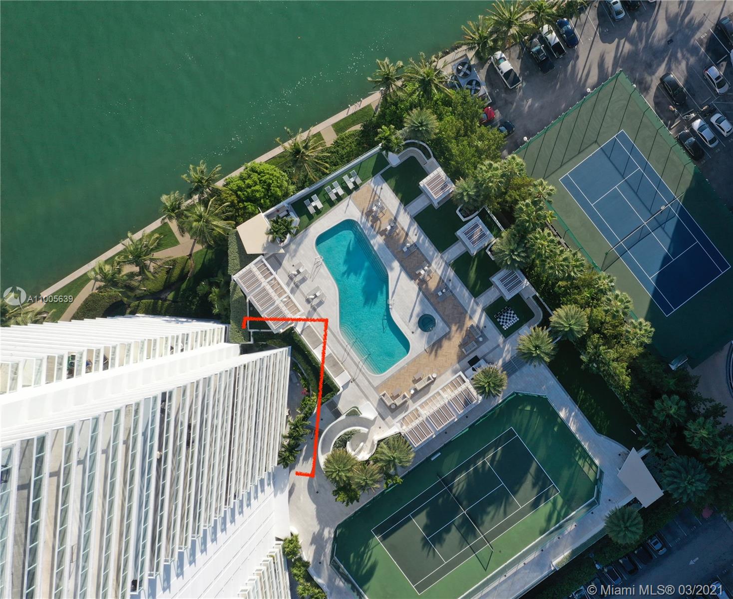 THE GRAND VENETIAN CONDO - Residential