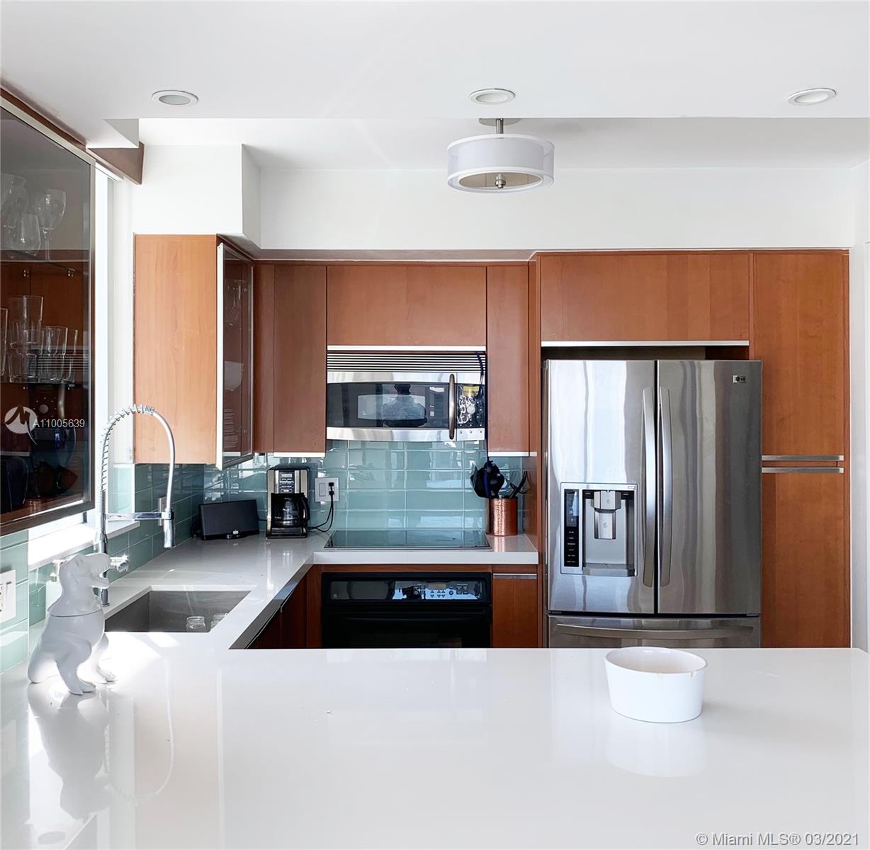 THE GRAND VENETIAN CONDO - Residential