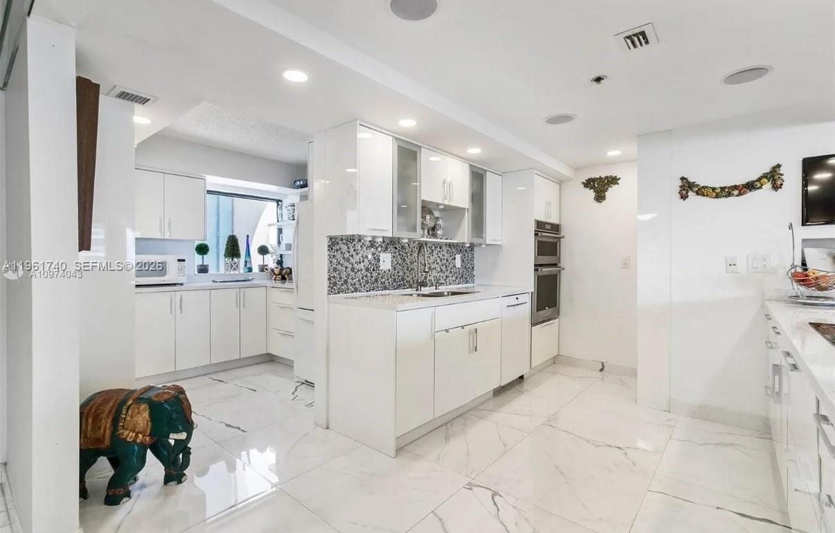 VENETIA CONDO - Residential