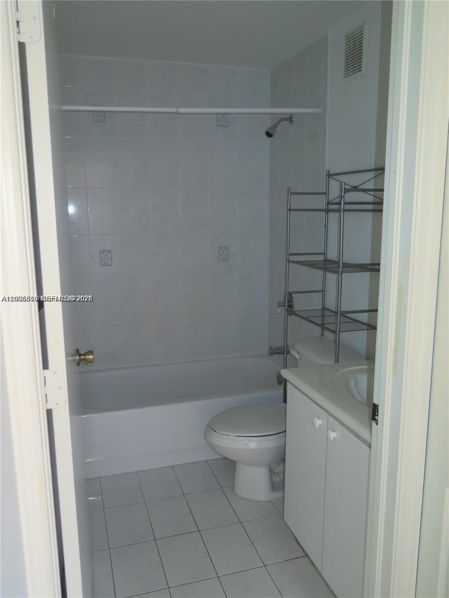 THE GATES AT DORAL ISLES - Residential