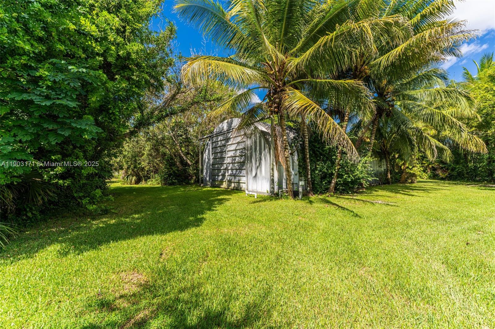 BREEZY OAKS - Residential