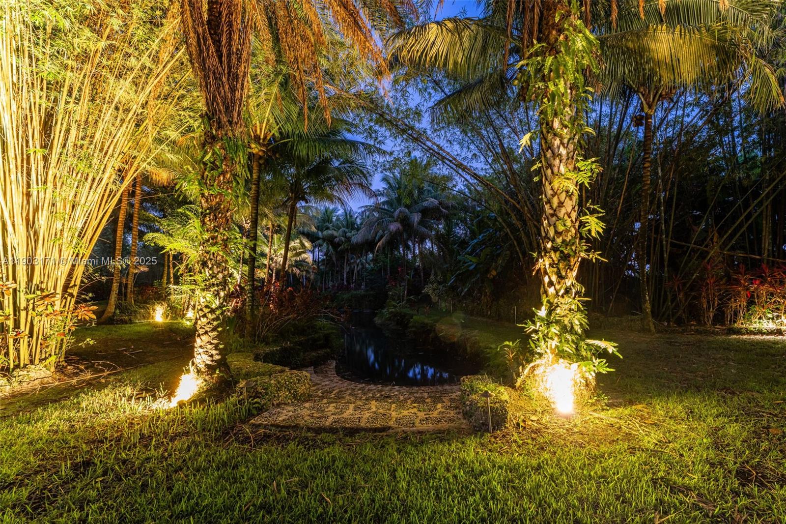 BREEZY OAKS - Residential