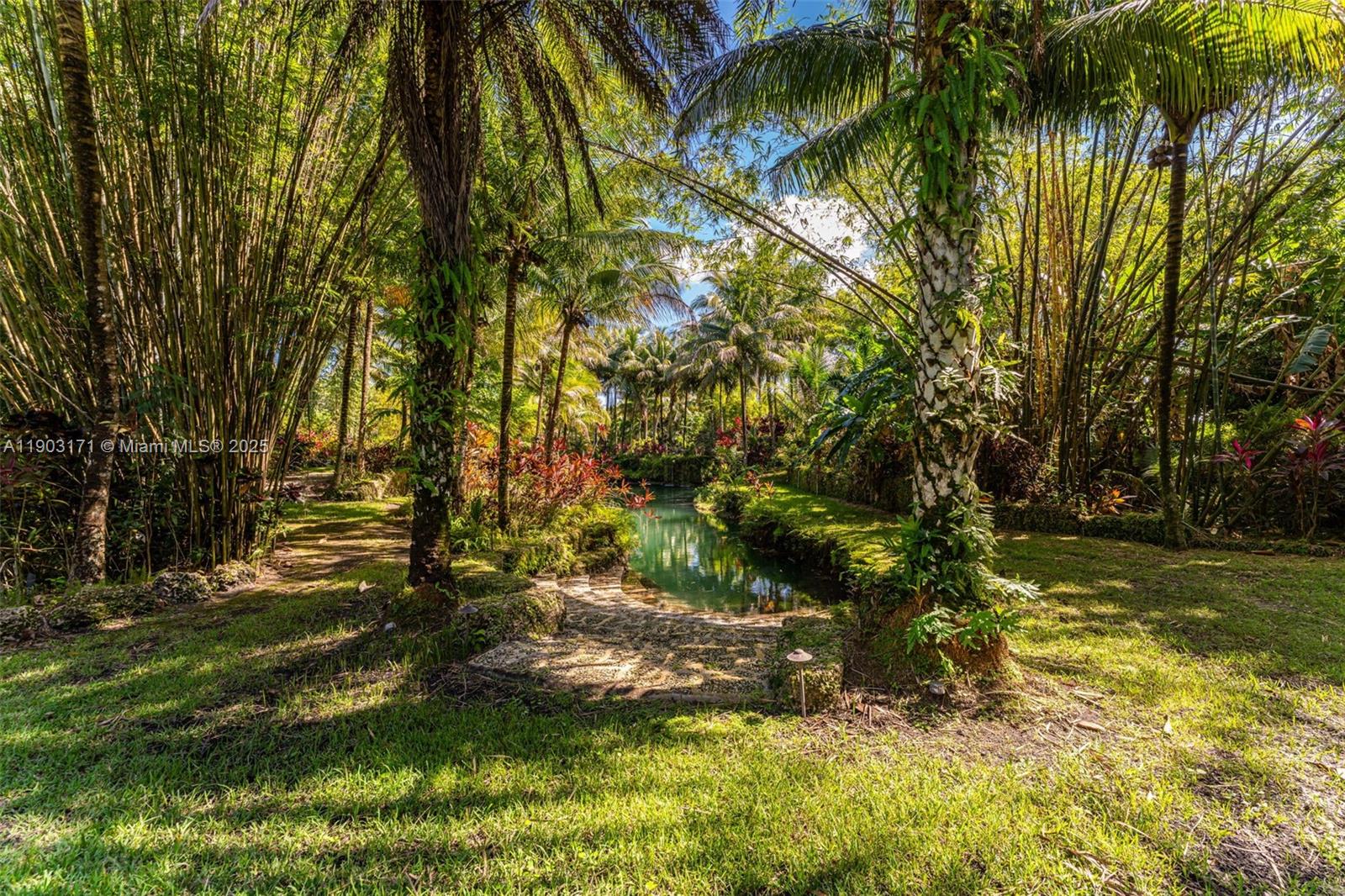 BREEZY OAKS - Residential