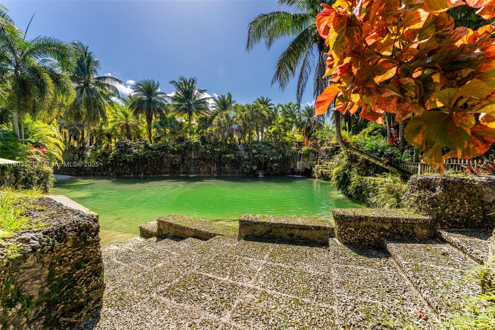 BREEZY OAKS - Residential