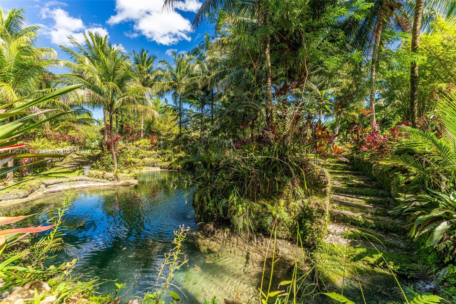 BREEZY OAKS - Residential