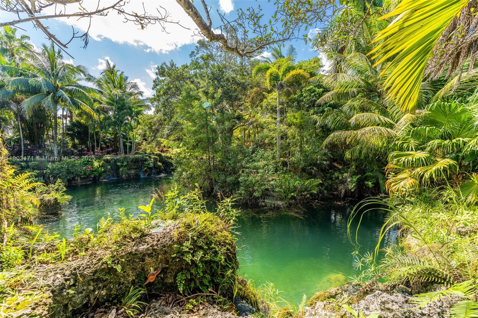 BREEZY OAKS - Residential