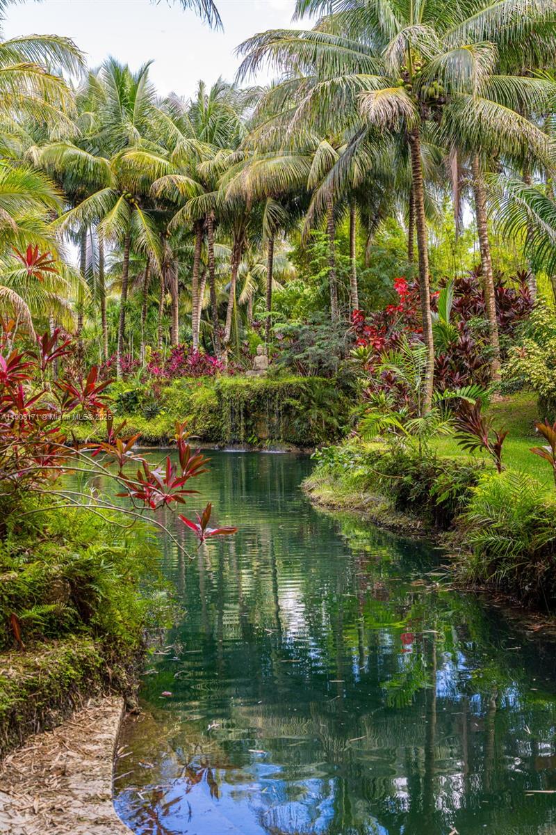 BREEZY OAKS - Residential