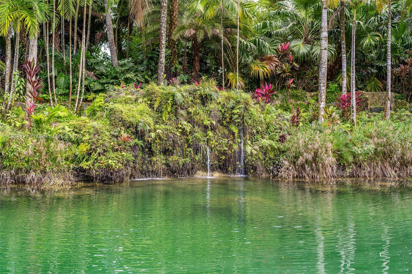 BREEZY OAKS - Residential