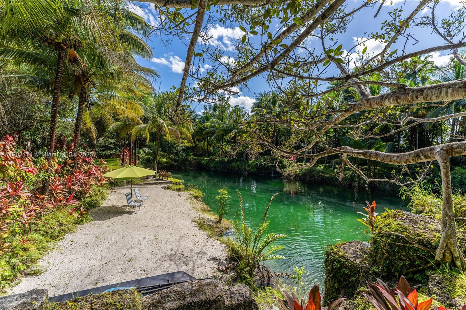 BREEZY OAKS - Residential