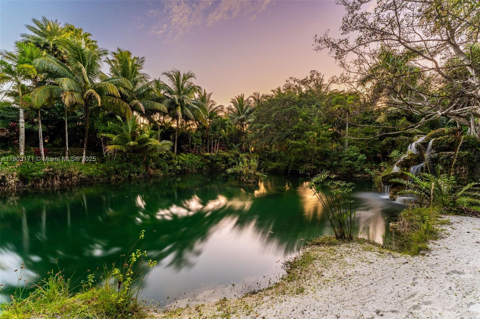 BREEZY OAKS - Residential