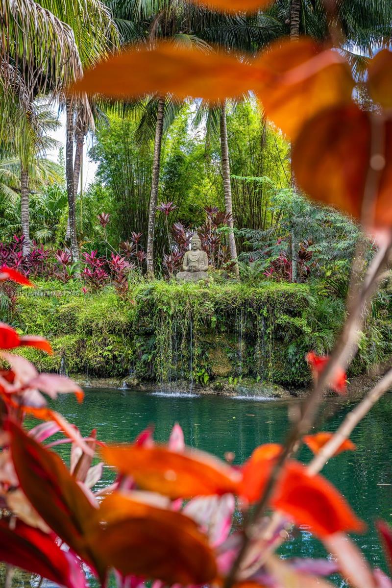 BREEZY OAKS - Residential