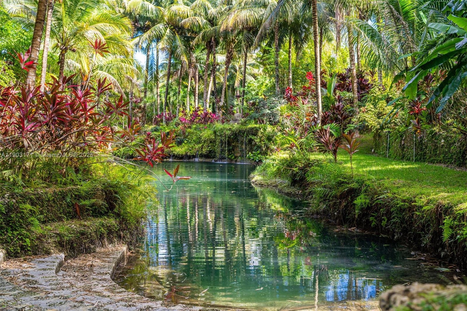 BREEZY OAKS - Residential